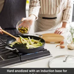Ha1 Nonstick 3 Qt Universal Pan With Lid, Acacia Wood Trivet And Spoon><noscript><img width=