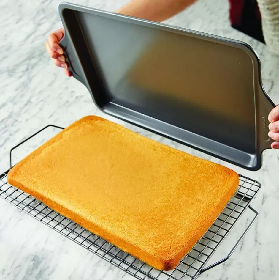 Pro-Release Nonstick Bakeware, Jelly Roll Pan, 15 X 10 Inch>All-Clad Hot