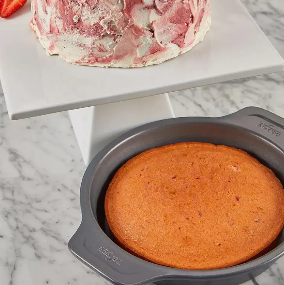 Pro-Release Nonstick Bakeware, Round Cake Pan, 9 Inch>All-Clad Hot